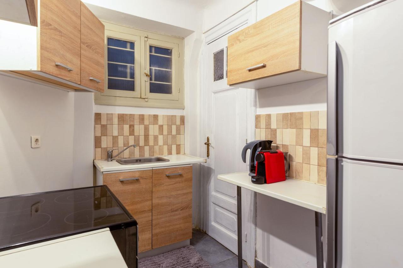 אתונה Central Apartment In The Heart Of Historic Center מראה חיצוני תמונה