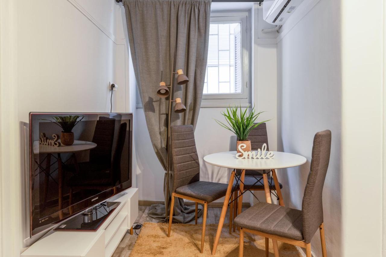 אתונה Central Apartment In The Heart Of Historic Center מראה חיצוני תמונה